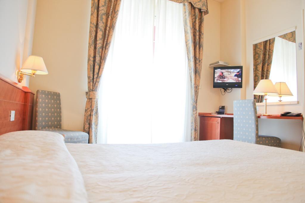 Hotel Cristallo Fano Room photo