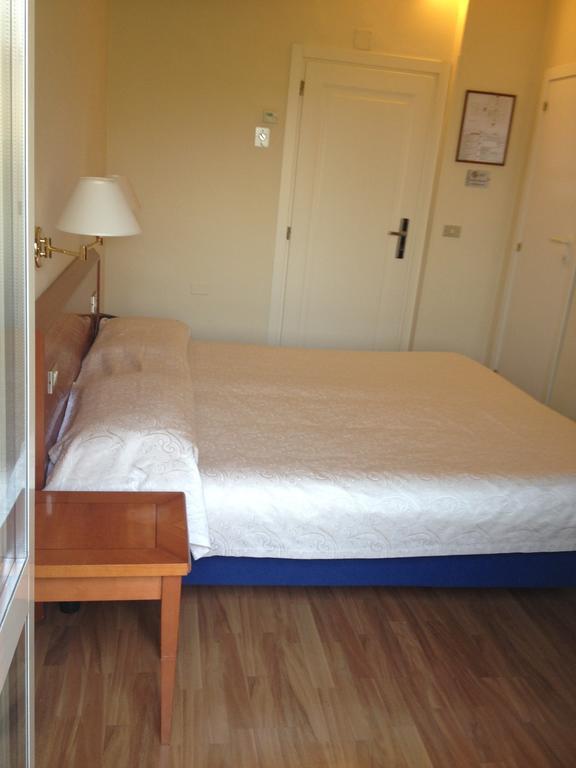 Hotel Cristallo Fano Room photo